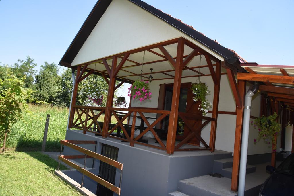 Banja Koviljača Holiday Home Kucica Na Drvetu المظهر الخارجي الصورة